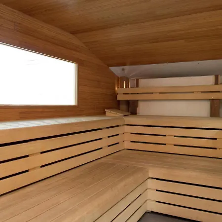 Cozy In Sainte-ode With Sauna Nyaraló *