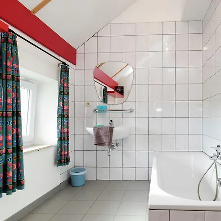Cozy In Sainte-ode With Sauna Nyaraló