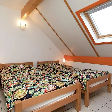 Cozy In Sainte-ode With Sauna 度假居 *
